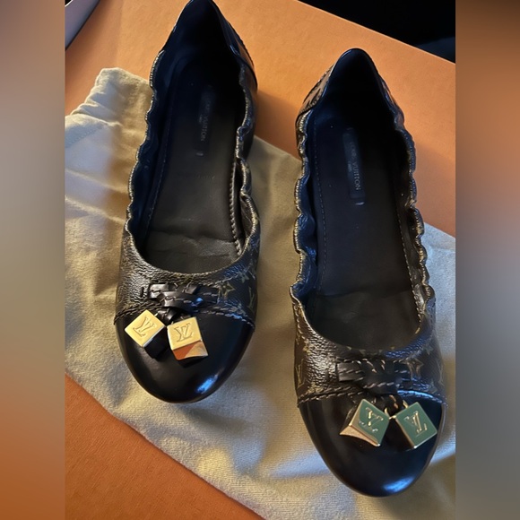 Authentic Louis Vuitton Ballerina/Driver - Picture 5 of 6